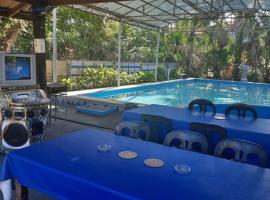 Spacious 4br Hotspring Resort in Pansol, B&B in Calamba