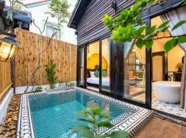 Hoi An Oasis Rosie Villa - 1 Bedroom with Private Pool and Garden View, Local Hoi An Decor