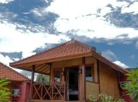 Yut's Inn Flower Paradise Gili Gede