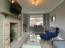 Fully Serviced Three Bed House in Durham, hotel with parking in Durham