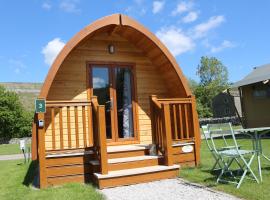 Littondale Country & Leisure Park, cabin in Skipton