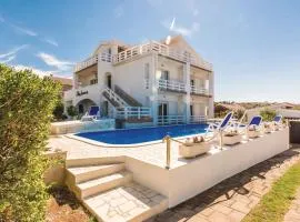 Five-Bedroom Holiday Home In Zadar
