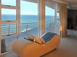 Penthouse ON the Beach - Live Like Royalty