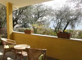 Sarnico giardino sul lago