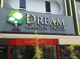 Dream Garden Hotel, hotel a Klang