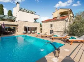 Awesome Home In Valtura With Sauna, Wifi And Heated Swimming Pool