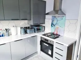 The Navarone Blue Orchid Flat