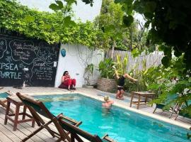 Tipsea Turtle Rooftop Hostel Gili Trawangan, hotel in Gili Trawangan