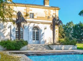 Stunning Home In Lognan With Wifi, hotel i Léognan