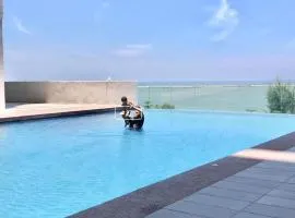 KiRA Drawbridge Homestay max 8 pax only with pool WIFI NETFLIX near KTCC Mall