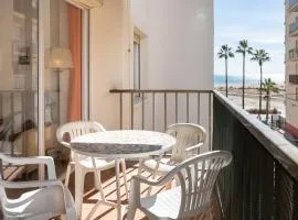 AT129 Apartamento en primera línea de la playa