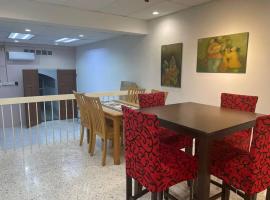 Greenlane 4-bedroom landed home (12 pax), hotel sa parkingom u gradu Gelugor