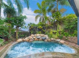 Denham Heights, holiday home in Townsville