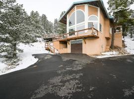 Explorer's Retreat, hotel with parking in Taos