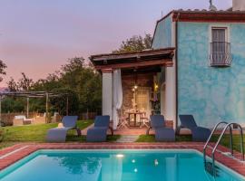 Rondini, Farmhouse with pool, hotel din Chiatri