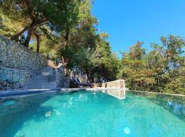 Villa Marili, hotell i Káto Garoúna