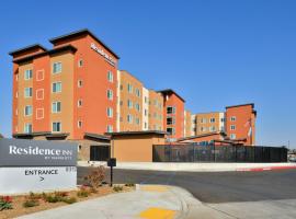 Residence Inn by Marriott Bakersfield West, hotel a prop de Aeroport de Meadows Field - BFL, a Bakersfield