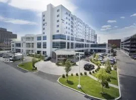 Residence Inn by Marriott The Bronx at Metro Center Atrium