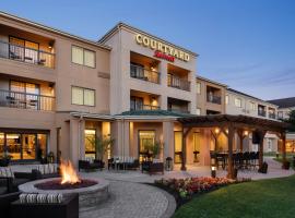 Courtyard Greenville, hotel cerca de Dowdy-Ficklen Stadium, Greenville