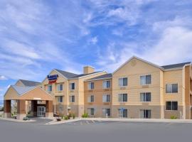 Fairfield Inn & Suites by Marriott Helena, hotel con piscina en Helena