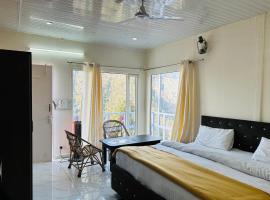 IN APPLE ESTATE KANATAL - Himalayan View Resort with Courteous Staff, resort in Kanatal