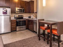 Residence Inn by Marriott St. Louis Westport, hotel with parking in Maryland Heights