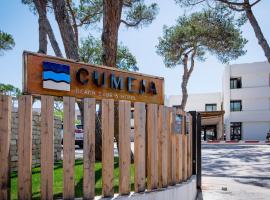 Cumeja Beach Club & Hotel, hotel di Baia Domizia