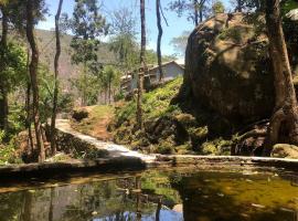 Quinta da Torre 7 suítes Cachoeira SPA aquecido, location de vacances à Petrópolis