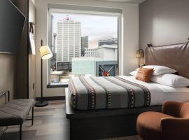Moxy Louisville Downtown, family hotel in Louisville