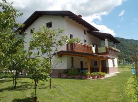 Apartment and Room Natasa, viešbutis mieste Kobaridas