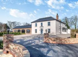 Carlton Manor