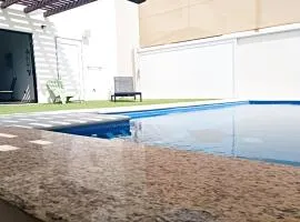 Moon House F4: Spacious 3-Bedroom Apartment in Downtown