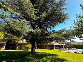 Posada Pinar De Besares, hotel v destinaci Chacras de Coria