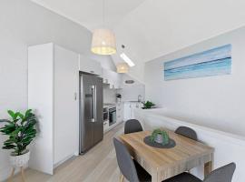Pacific Breeze 11, appartement in Blue Bay 