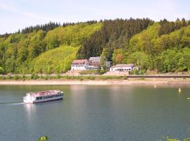 Seehotel Sonnengruss, hotel v destinaci Helminghausen