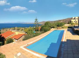 Stunning Home In Perdika With 6 Bedrooms, Wifi And Outdoor Swimming Pool, hotel v destinácii Perdika