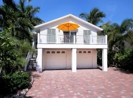 La Casa On Mango, heated pool - 5 min walk to the Beach