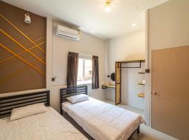 J Villa Betong - Private House, hotel em Betong