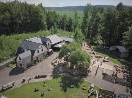 Penzion Štěrbova vila, guesthouse kohteessa Bílá Třemešná