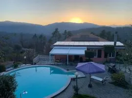 La casa nel verde con piscina