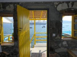 The Yellow Boat House, икономичен хотел в Klima