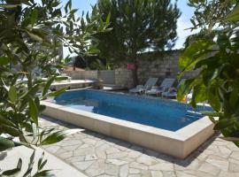 Villa Avantgarde, hotel v destinaci Mlini