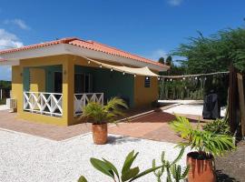 Local Willibrord Lodge, chalet de montaña en Willibrordus