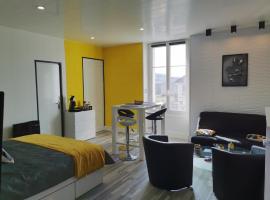 VITTEL LOC'S - LE 214, classé 3 étoiles OSEZ L'EXPERIENCE, apartament din Vittel