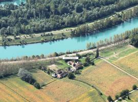 Gite étape et séjour voie verte Viarhona Ain, Hotel in Brégnier-Cordon