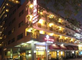 Lux Riverside Hotel & Apartment, hotel v Phnompenhu