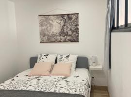 Maisonnette cosy à 10 mn de Nantes, khách sạn ở Rezé