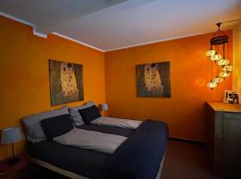 Charming Room in the heart of Locarno: Locarno şehrinde bir pansiyon