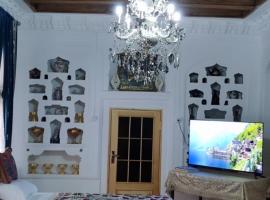 Barlos XVIII, apartament a Bukhara