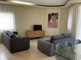 Relax Beach Home - Costa de Caparica - Sea View, hotel familiar en Costa da Caparica